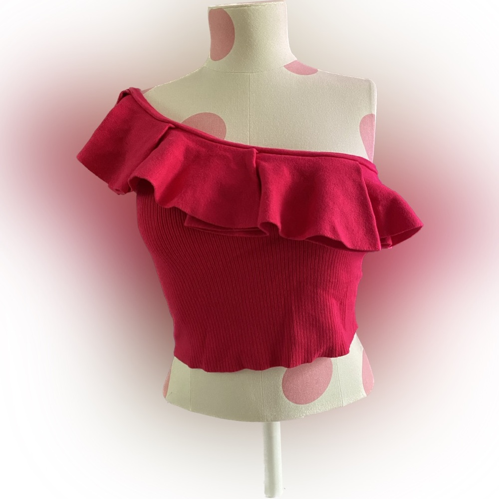 Express One Shoulder Crop Top